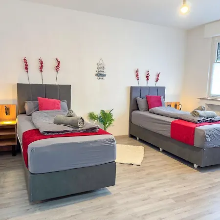 Apartment Serviceroom24 - 1 In Wlan - Smart-tv - 24-7 Check-in Und Kueche *
